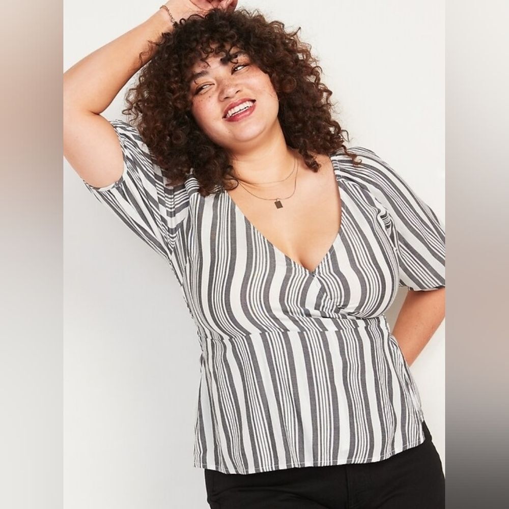 Old Navy Gray and White Stripey Wrap Top